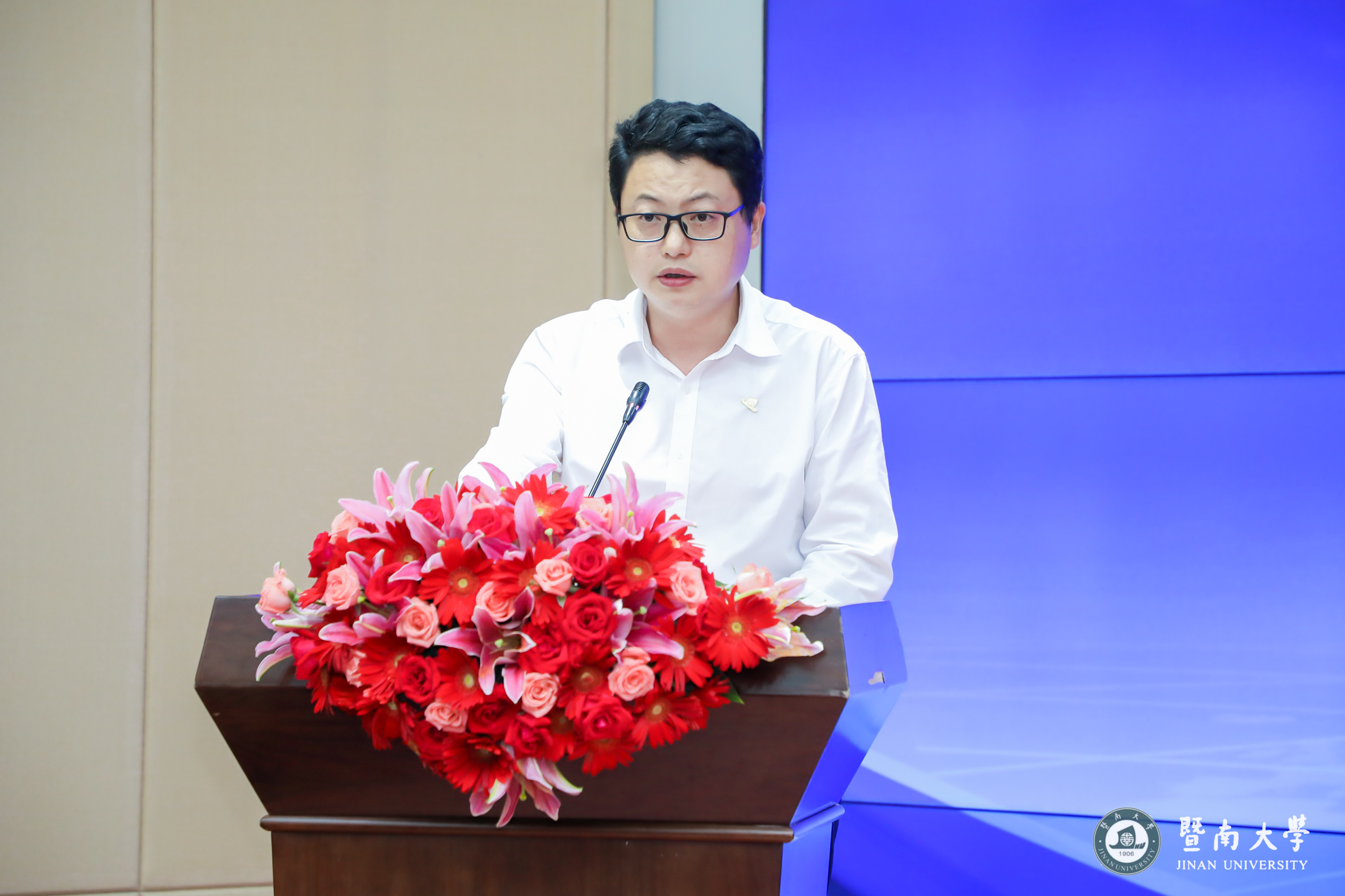 管理学院朱滔副院长致辞